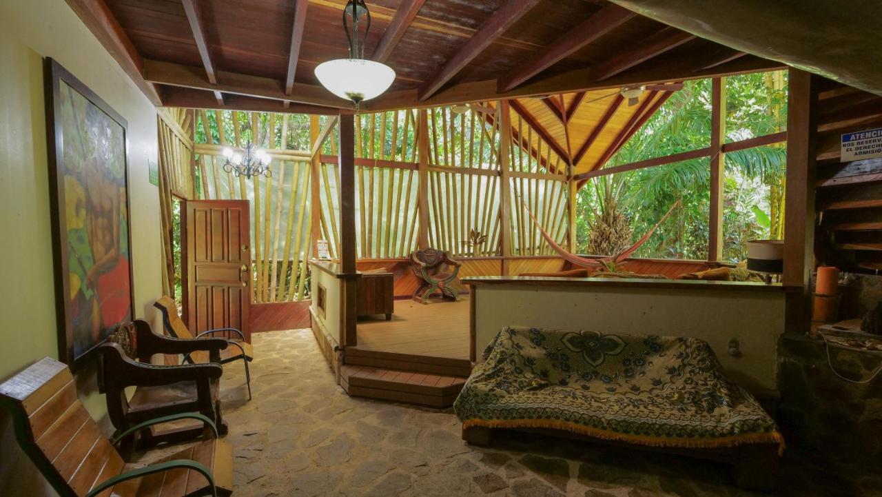 Chosa Manglar Suites & Cabins Puerto Jiménez エクステリア 写真