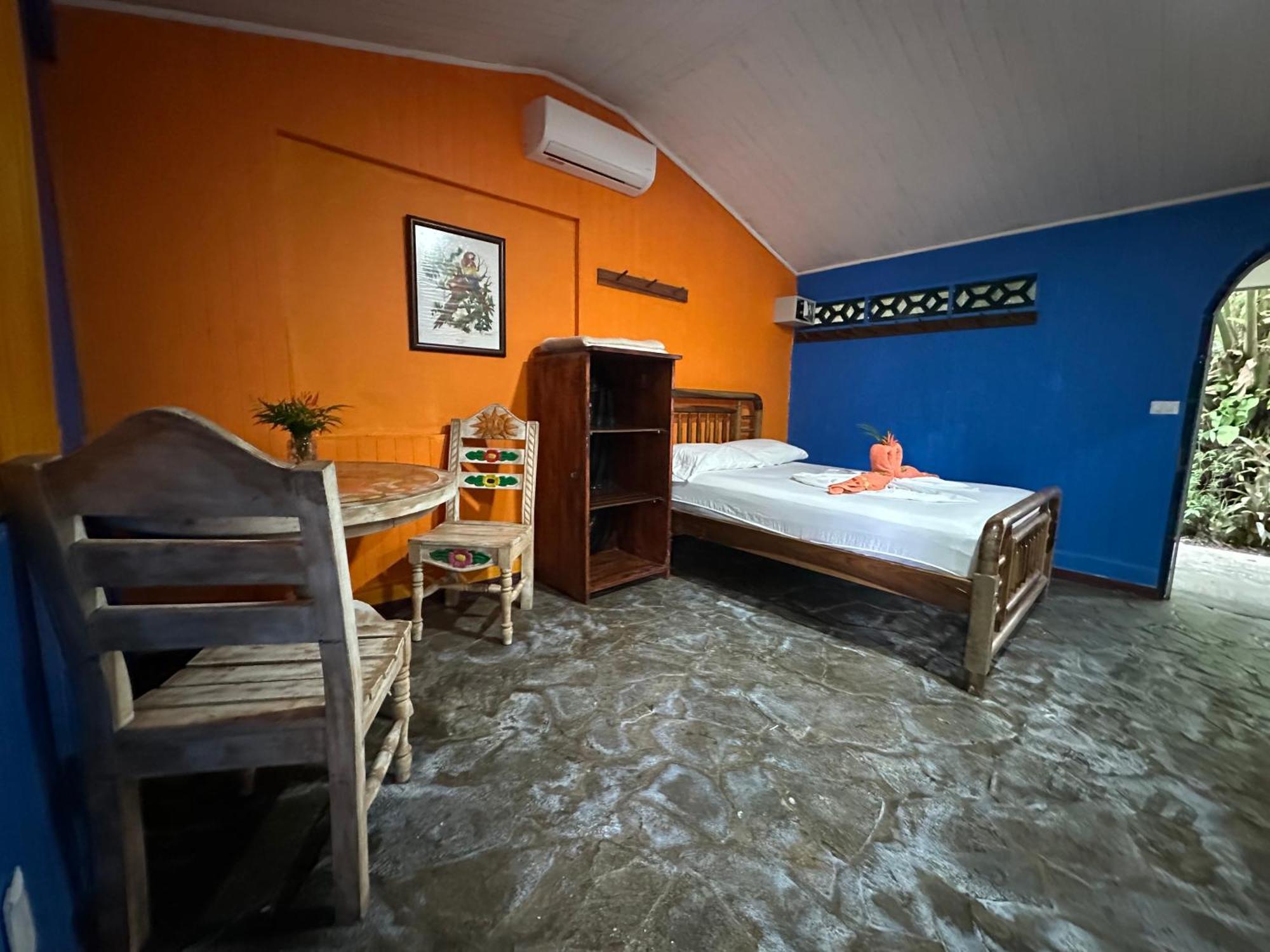 Chosa Manglar Suites & Cabins Puerto Jiménez エクステリア 写真